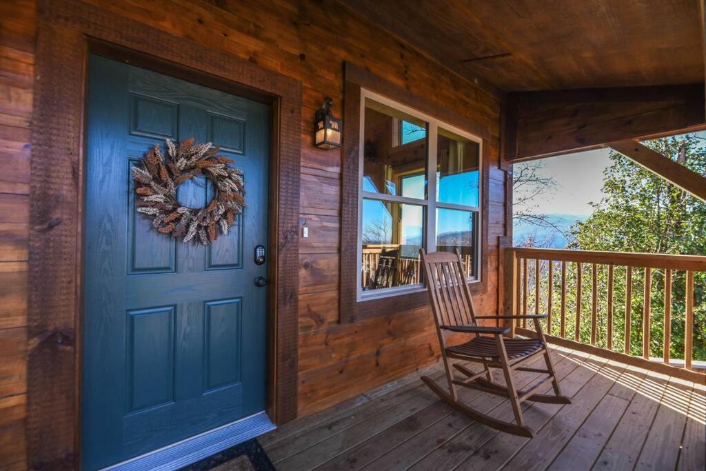 Walnut Ridge Cabin. Sleeps 7-11! Hot Tub, Pool Table, Minutes To Downtown Gatlinburg! Buitenkant foto