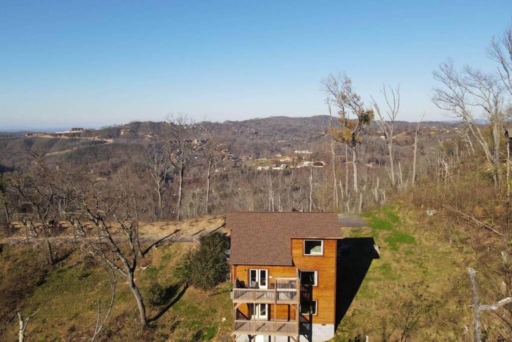 Walnut Ridge Cabin. Sleeps 7-11! Hot Tub, Pool Table, Minutes To Downtown Gatlinburg! Buitenkant foto