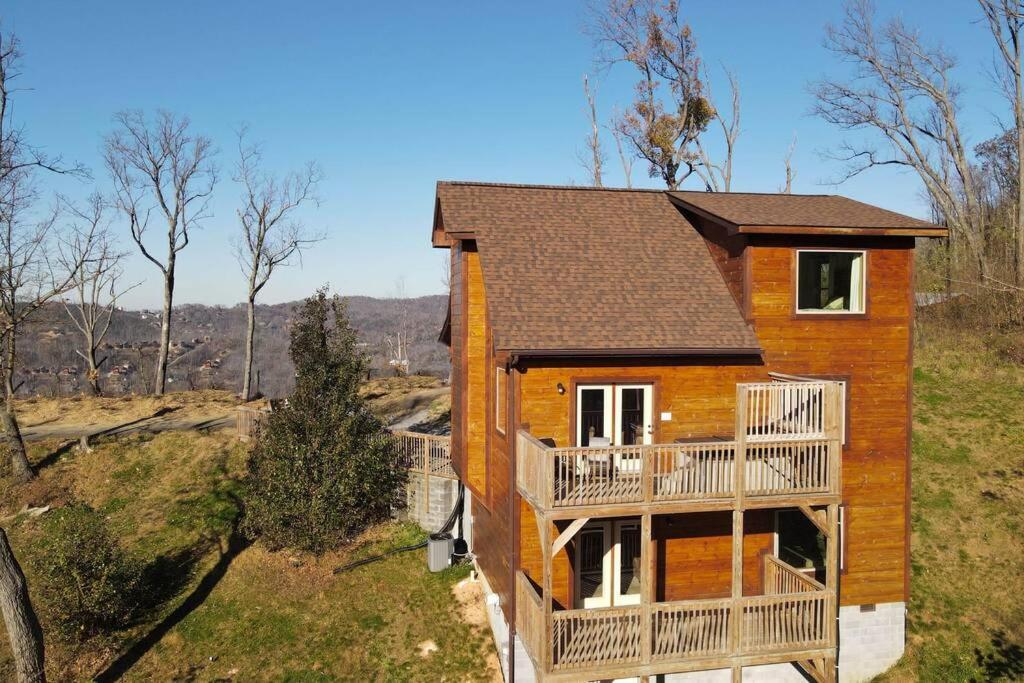 Walnut Ridge Cabin. Sleeps 7-11! Hot Tub, Pool Table, Minutes To Downtown Gatlinburg! Buitenkant foto