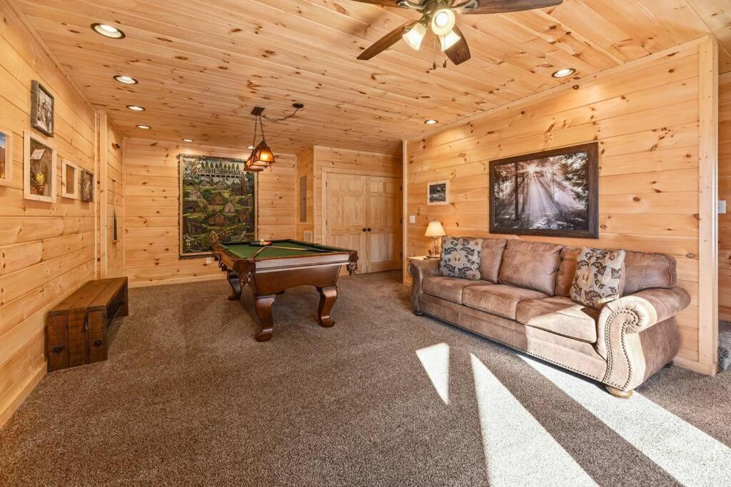 Walnut Ridge Cabin. Sleeps 7-11! Hot Tub, Pool Table, Minutes To Downtown Gatlinburg! Buitenkant foto