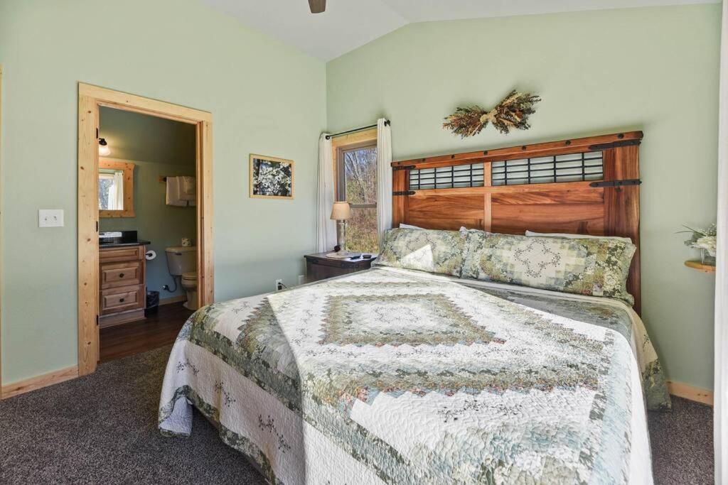 Walnut Ridge Cabin. Sleeps 7-11! Hot Tub, Pool Table, Minutes To Downtown Gatlinburg! Buitenkant foto