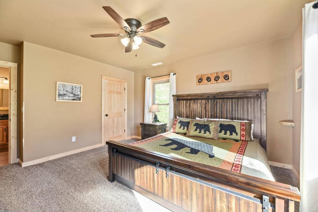 Walnut Ridge Cabin. Sleeps 7-11! Hot Tub, Pool Table, Minutes To Downtown Gatlinburg! Buitenkant foto